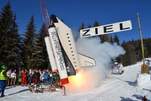 Beim "Stroh Juchhee" im Zillertal ist so manches am Start...