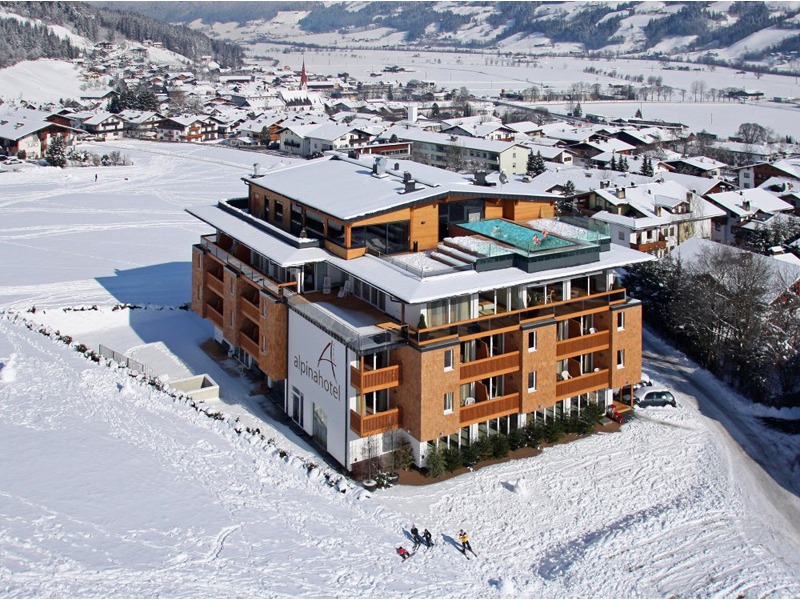 Das perfekte, stylische Hotel für euch zu zweit: Das Alpinahotel im Zillertal.
