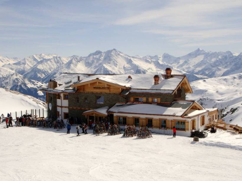 Die Wedelhütte im Zillertal von außen.
